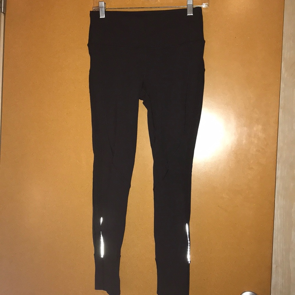 Black lululemon leggings
